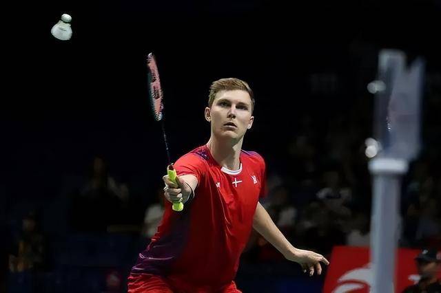 英格兰羽毛球队轻取马来西亚羽毛球队，安赛龙送出助攻