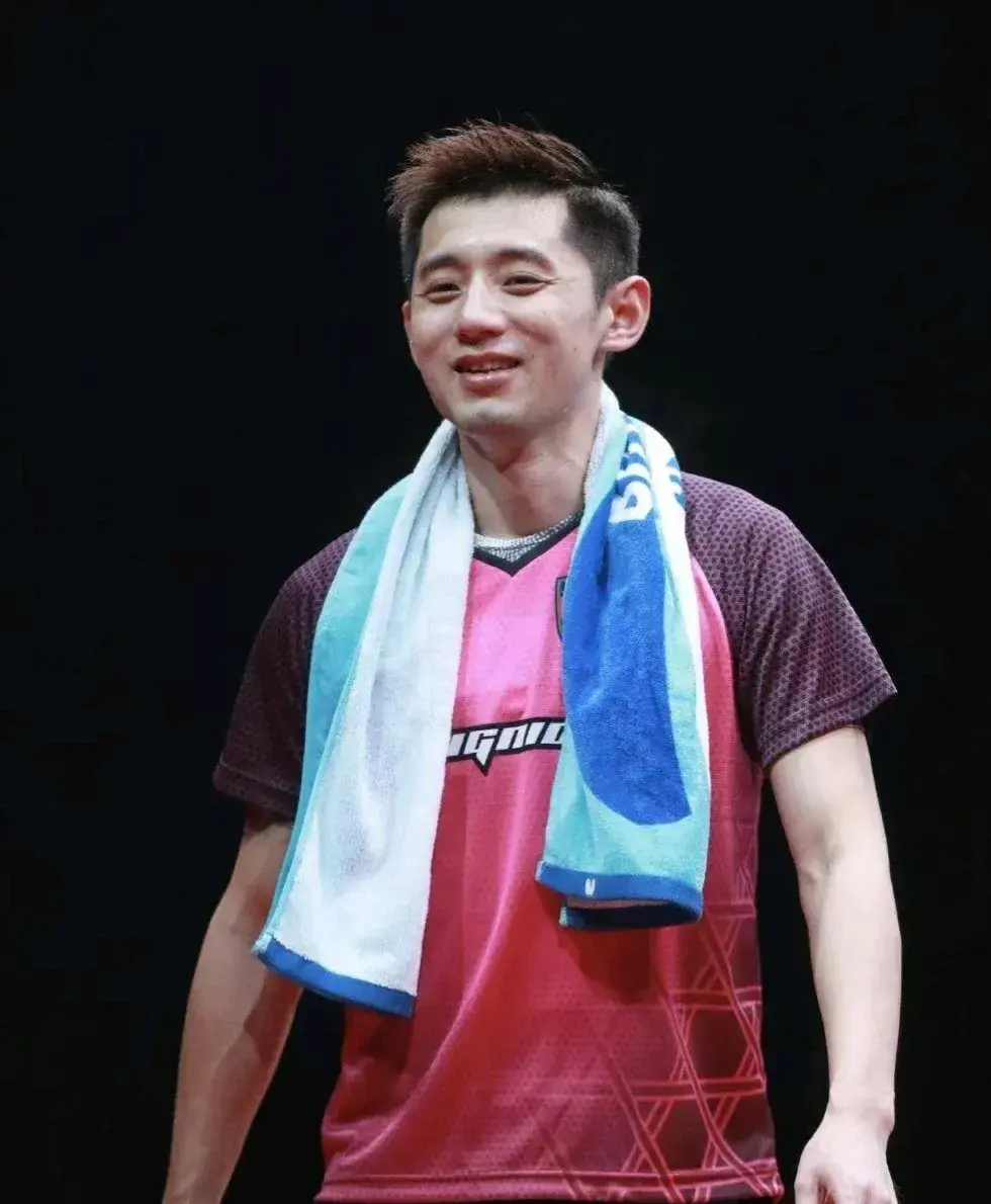 日本乒乓球队爆冷中国乒乓球队，张继科惊艳世界