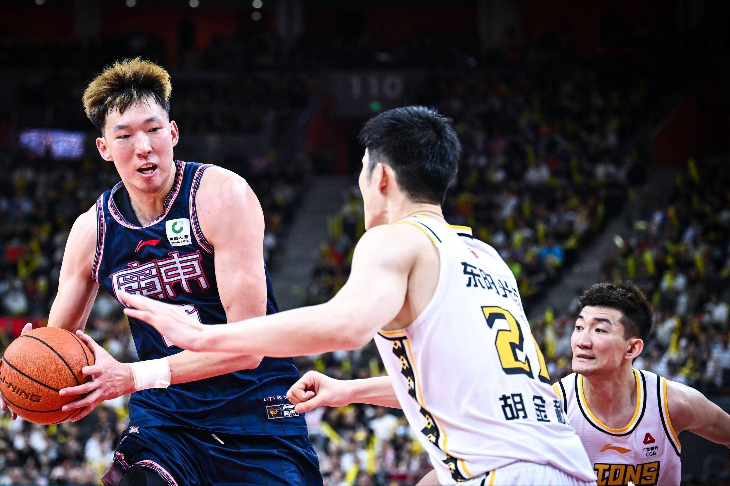 勇士碾压广东队,周琦关键制胜 勇士碾压广东队,周琦关键制胜