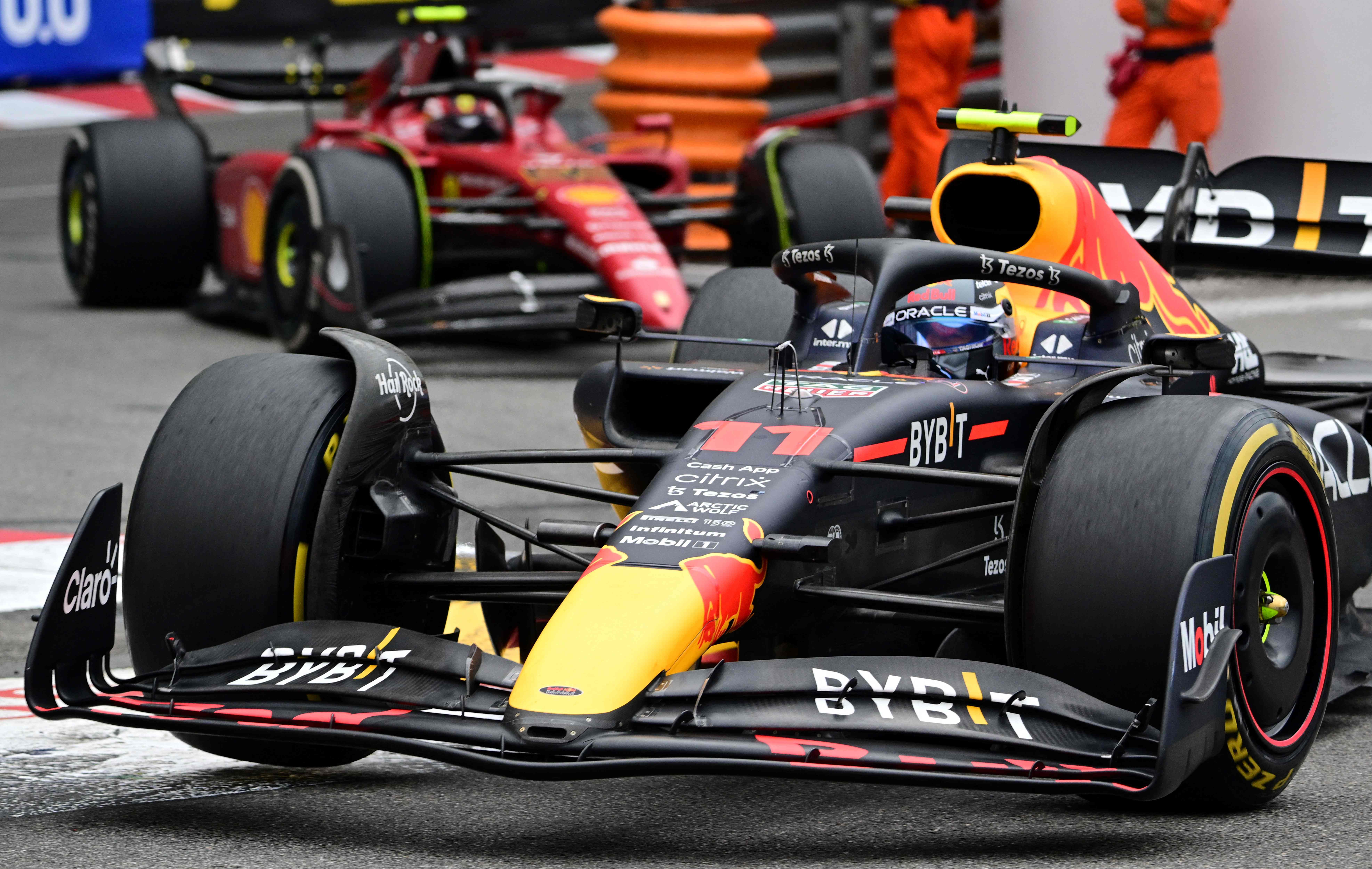 梅赛德斯完胜雷诺车队，佩雷兹点燃赛场的简单介绍