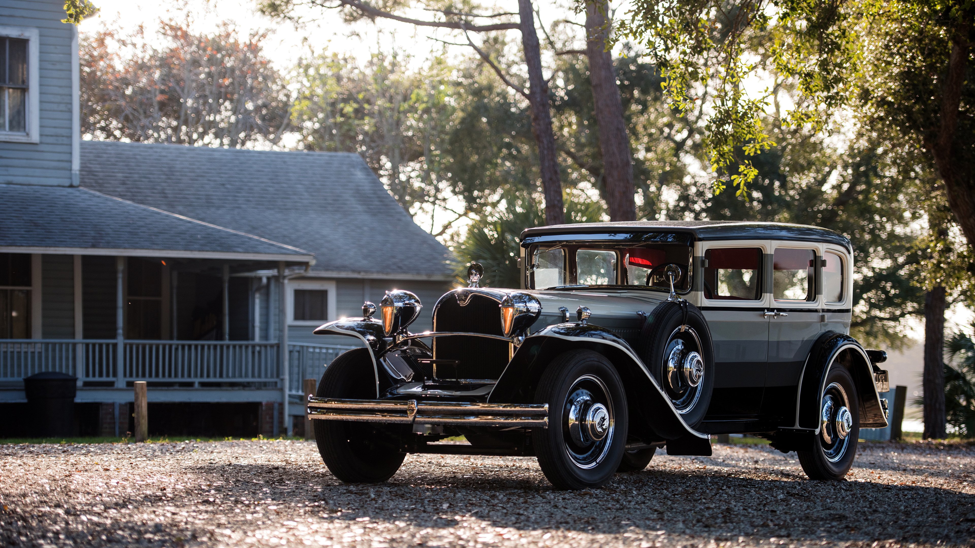 爱游戏-欧冠半决赛之夜，当凡人防线遇见天神下凡—莱万的不可能进球与历史叹息