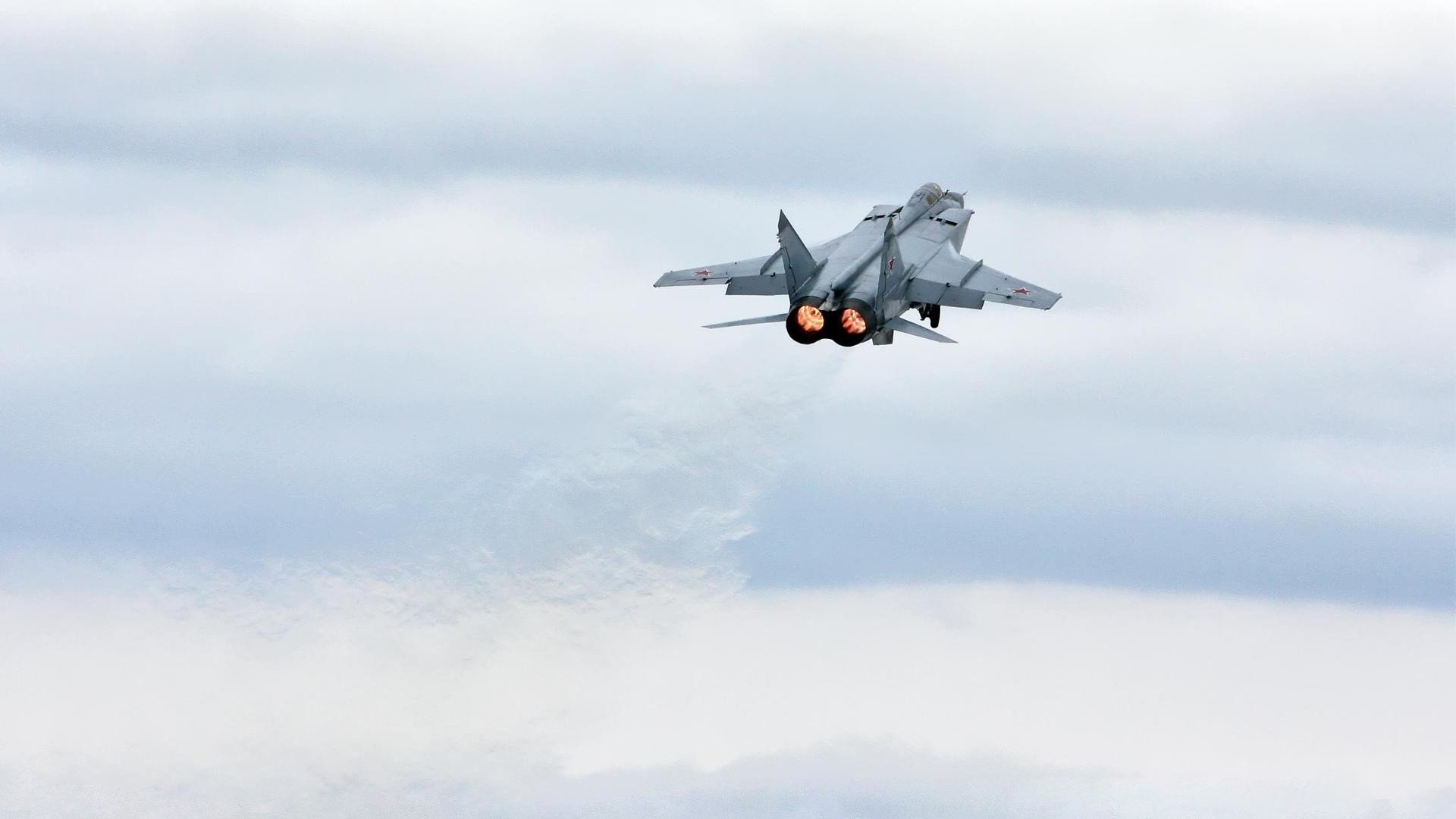 时空褶皱中的希腊堡垒，当伊布在阿森纳的阴影里加冕